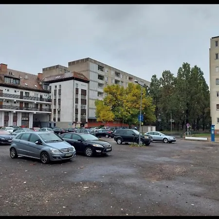 Brookforest Belvárosi 3 *
