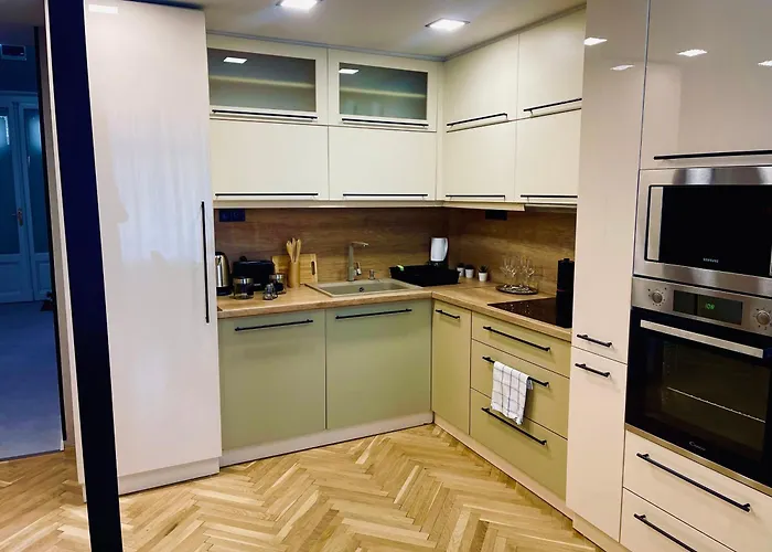 Apartman Brookforest Belvárosi 3 *